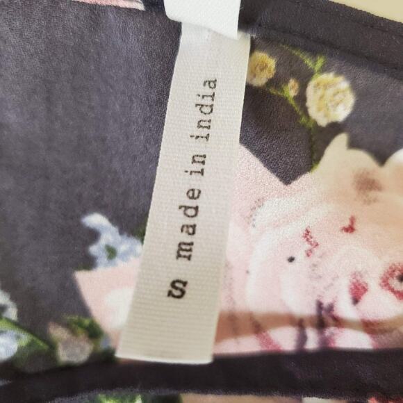 Live 4 Truth Floral Blouse Womens Size S Dark Gray Pink V Neck Cap Sleeve - Picture 9 of 11